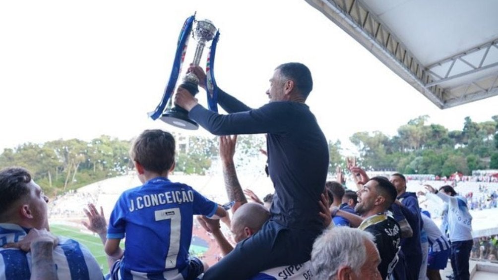 Sergio Conceiçao celebrando título con el Porto