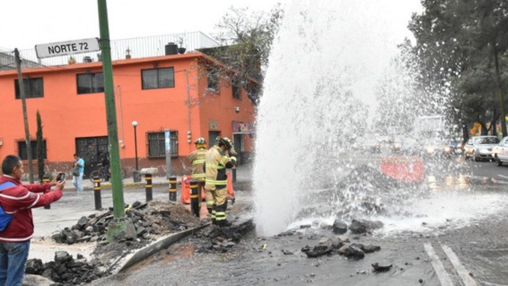 Entérate de la gran cantidad de agua que se desperdicia en fugas, en la CDMX