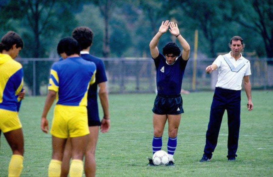 Maradona en las instalaciones de Coapa