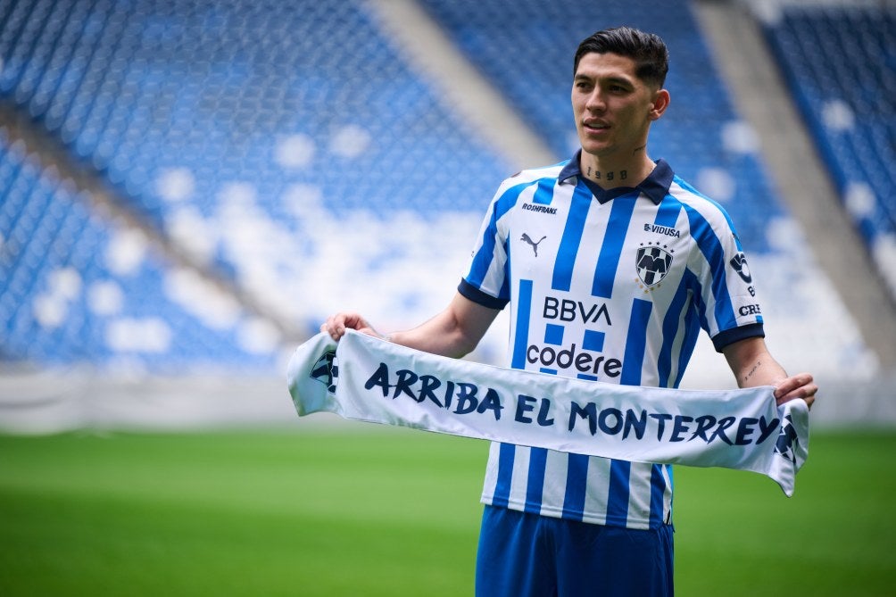 Arteaga durante su presentación con Rayados 