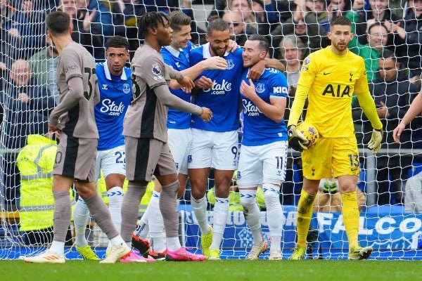 Everton empató de último minuto al Tottenham