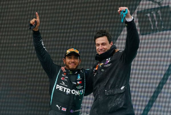 Lewis Hamilton con Toto Wolff