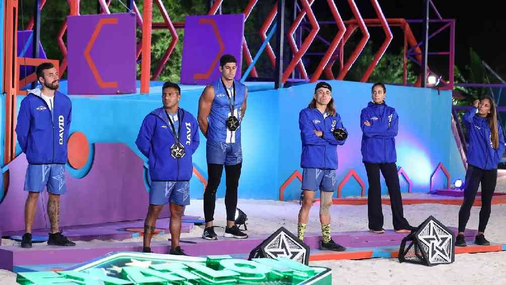 El equipo azul quedó en inferioridad numérica después de esta eliminación. 