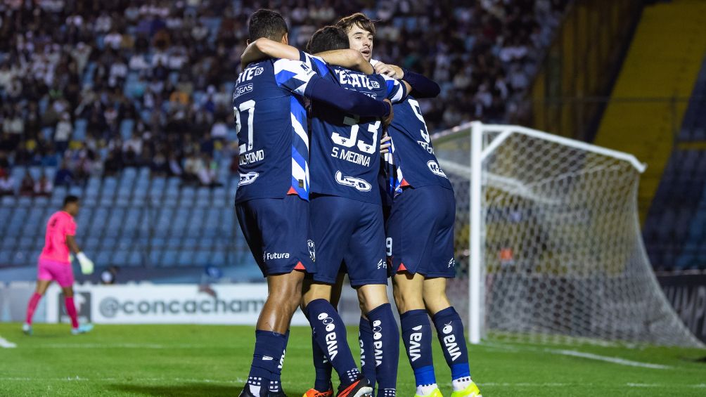 Rayados ganó, gustó y goleó al Comunicaciones de Guatemala