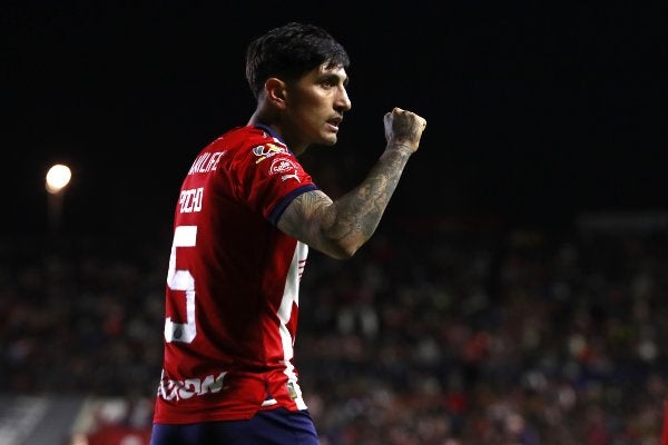 Víctor Guzmán será una de las bajas de Chivas