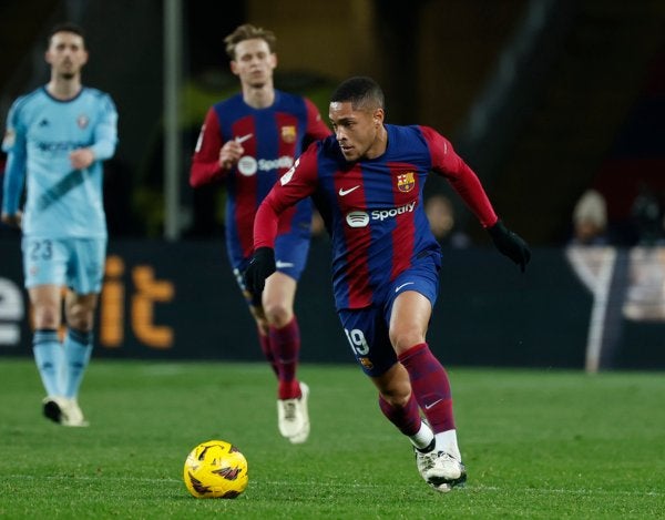 Vitor Roque durante un partido