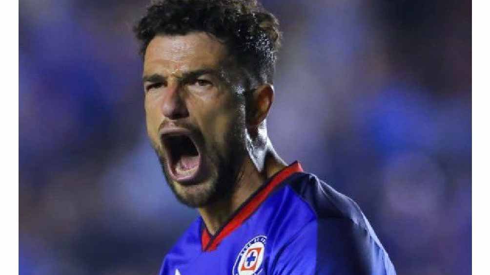 La afición mandarón mensajes a su capitán