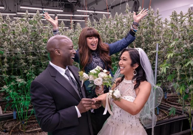 Así son las bodas en Las Vegas Cannabis Weddings.