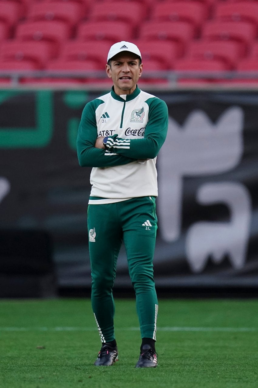 Lozano en entrenamiento con México