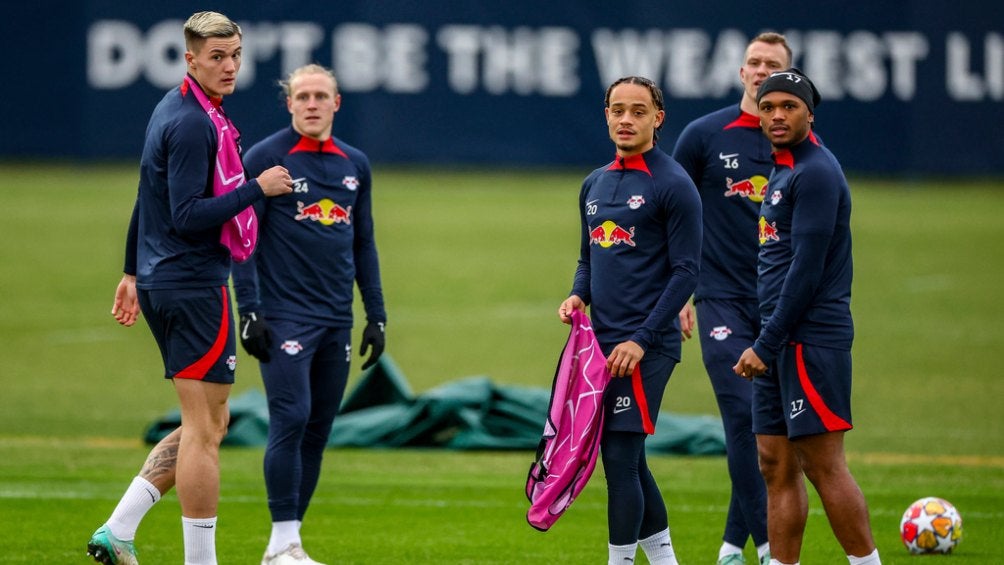 RB Leipzig entrenando para el partido de ida