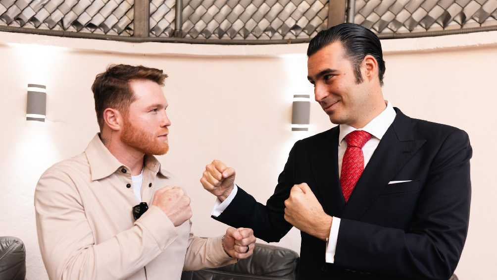 El diputado Miguel Torruco también participó en la reunión con el boxeador. 