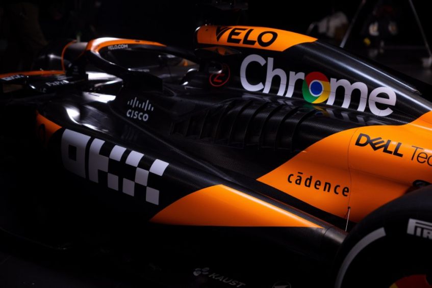 McLaren presentó el MCL38 en pista