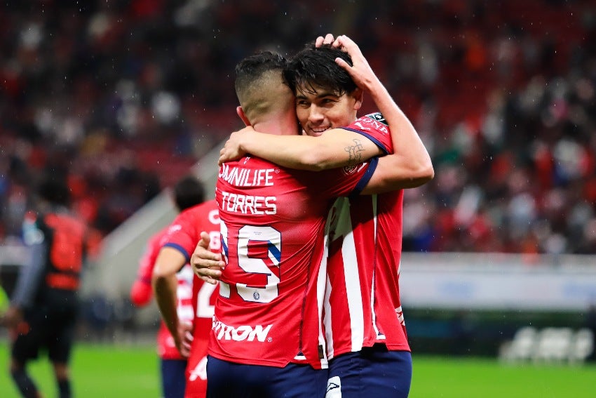 Erick Gutiérrez en celebración de Chivas