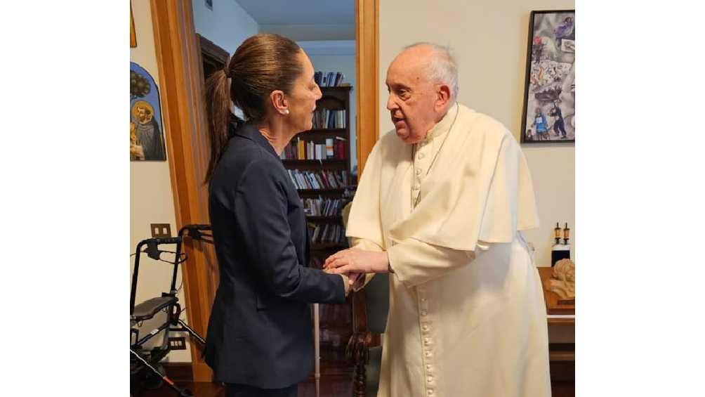 Claudia Sheinbaum destacó los conejos de vida que le dio el Sumo Pontífice. 