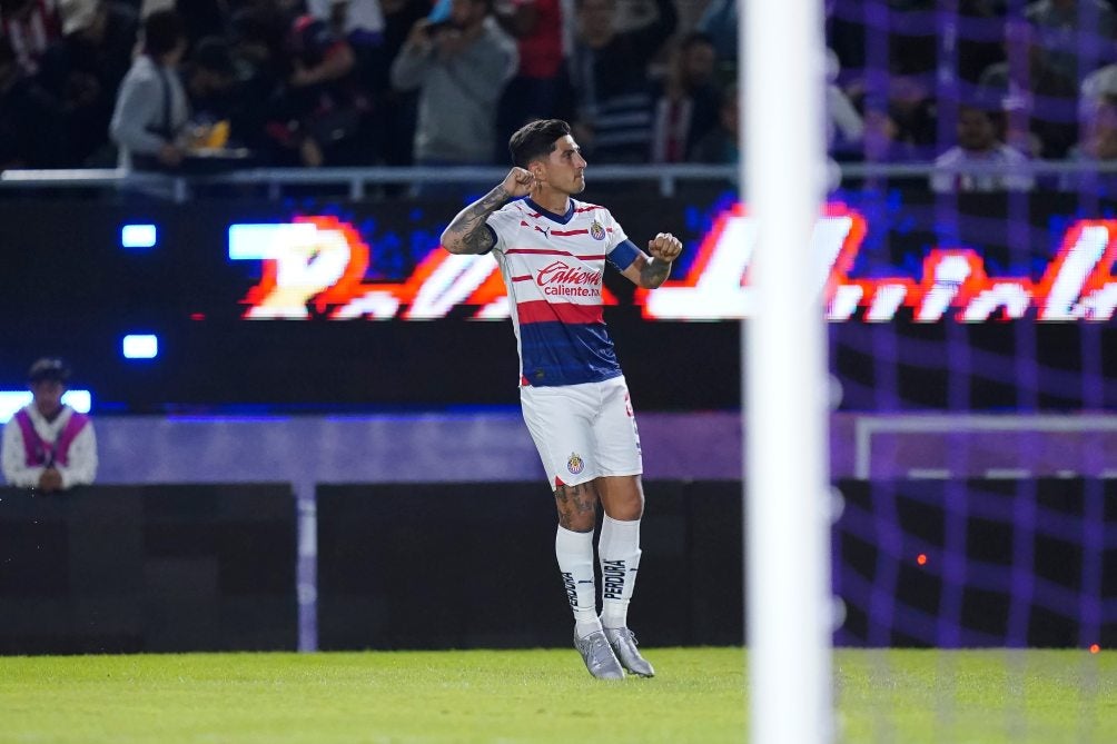 Guzmán celebra su primer gol de la noche