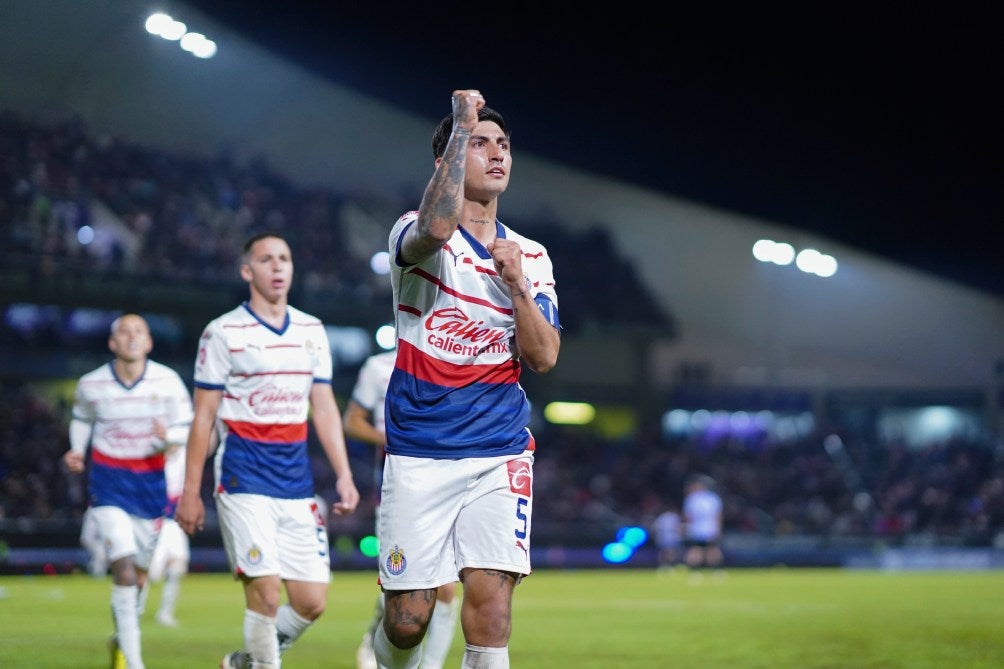 'Pocho' en el festejo de su segundo gol