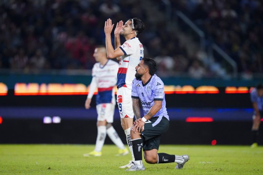 Mazatlán rescató empate ante Chivas