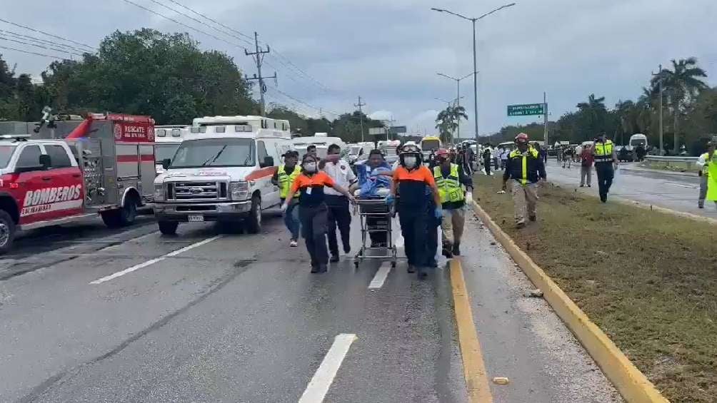 El choque se dio en la carretera que conecta Playa del Carmen con Tulum. 