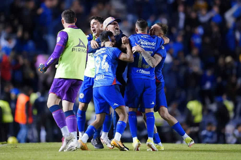 Jugadores de Cruz Azul en festejo