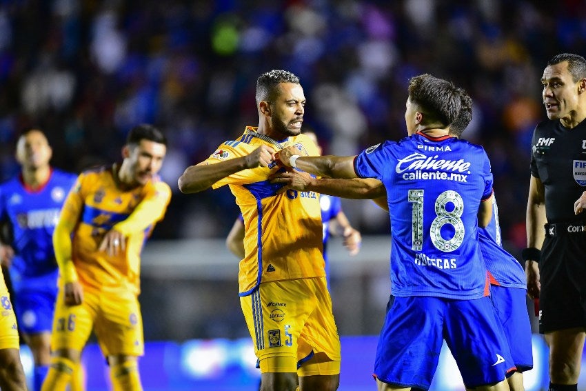 Cruz Azul derrotó a Tigres en casa 