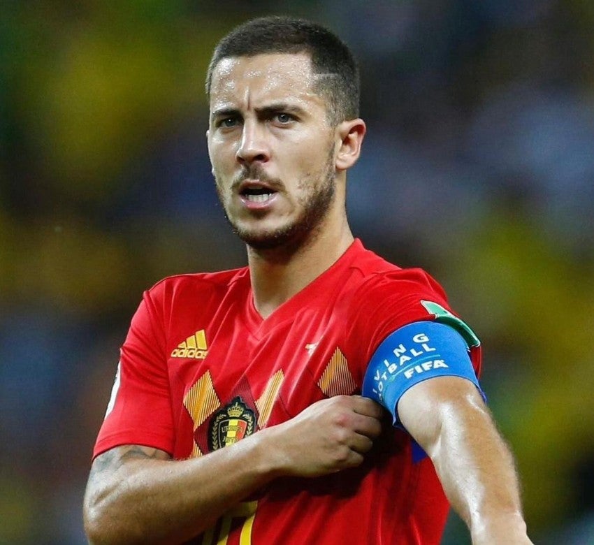 Hazard con su selección en partido 