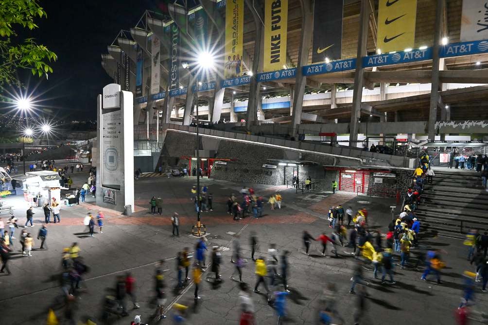 La explanada del Estadio Azteca