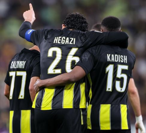 Jugadores del Al Ittihad festejan tras triunfo