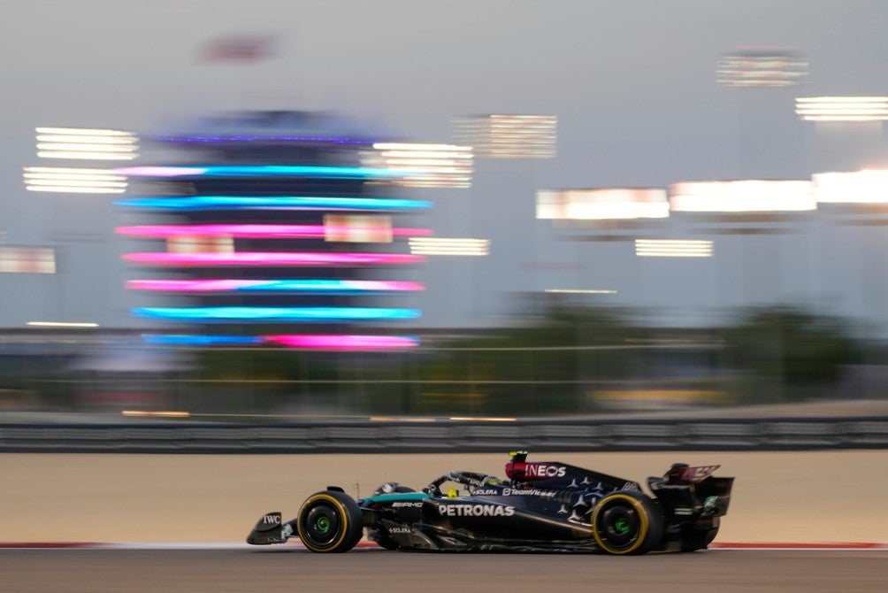 El piloto británico en la pretemporada en Sakhir