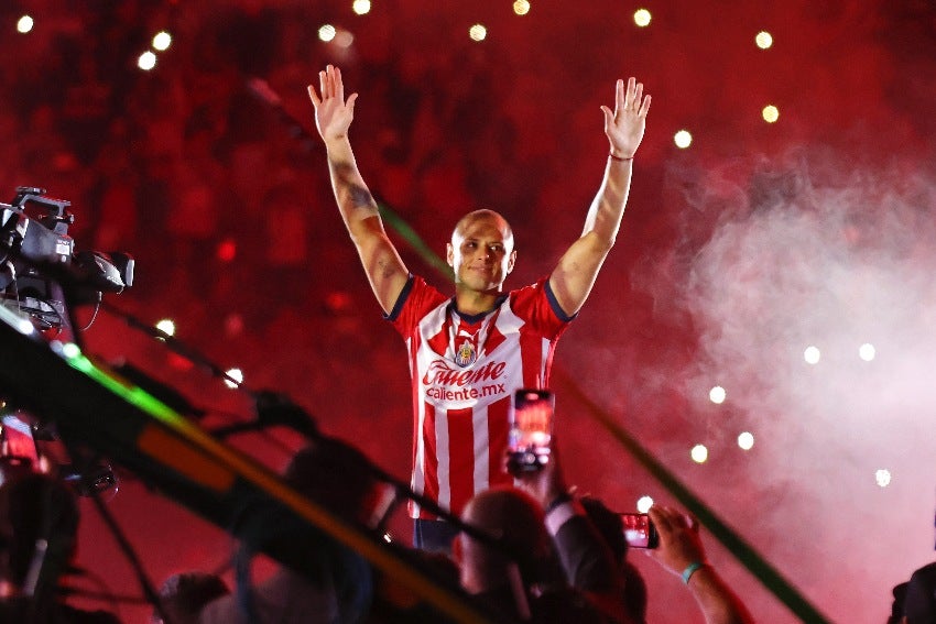 'Chicharito' Hernández en su presentación con Chivas