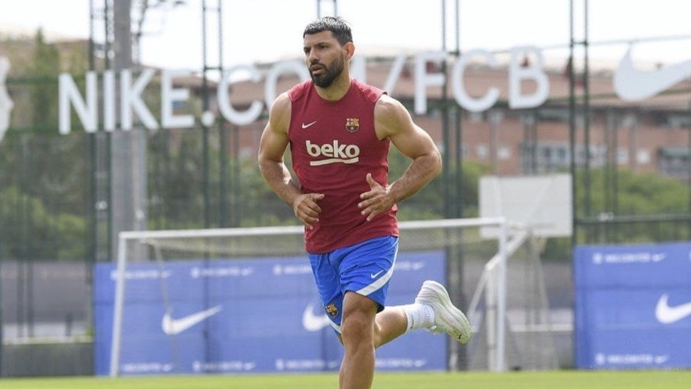 Sergio Agüero entrenando con Barcelona