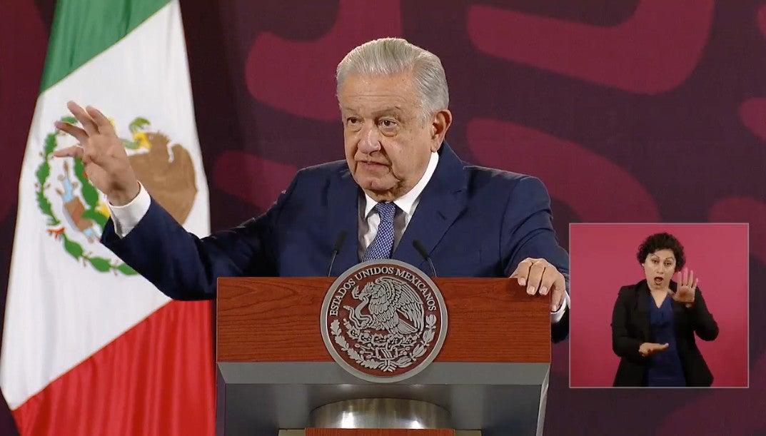 AMLO se defendió de los ataques en su contra por parte de la prensa.