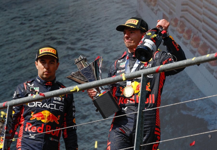 Sergio Pérez y Max Verstappen, pilotos de Red Bull