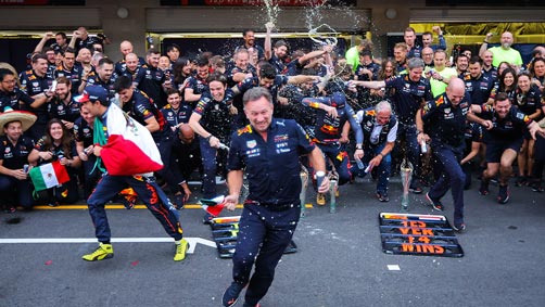 Horner celebra en el Autódromo Hermanos Rodríguez