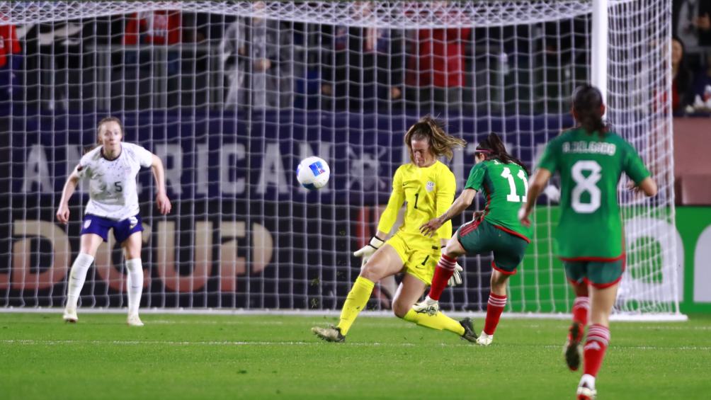 Gol de Ovalle que puso el 1-0 a favor de México