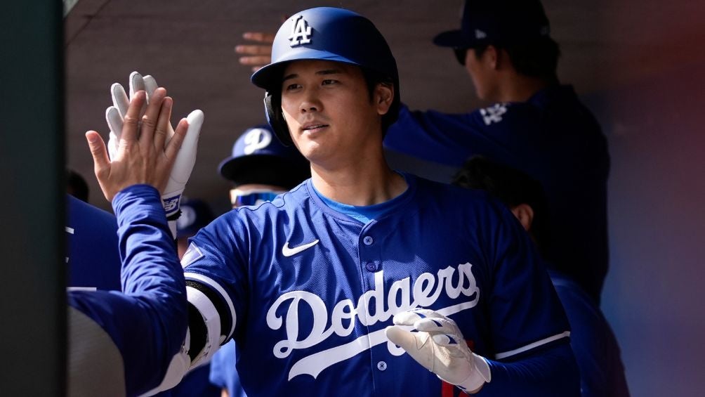 Ohtani celebra su cuadrangular