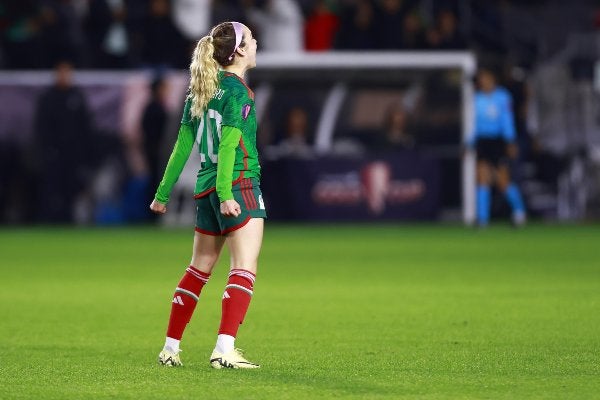 Mayra Pelayo celebra su gol