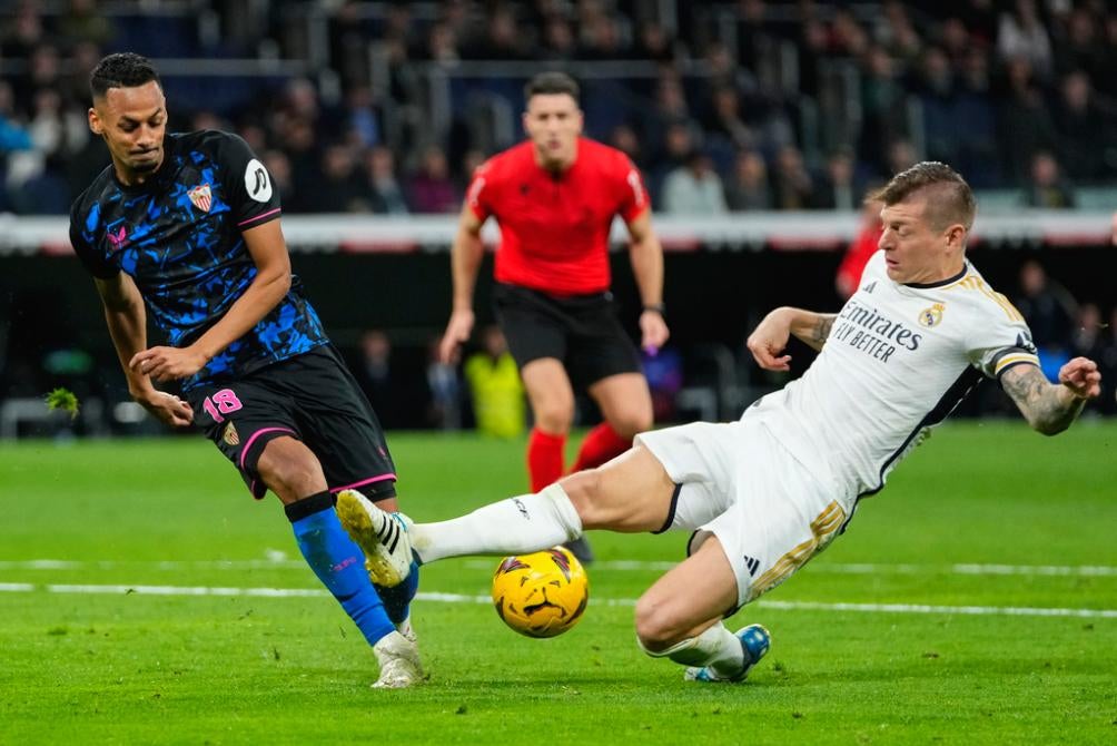 Toni Kroos durante el partido contra Sevilla