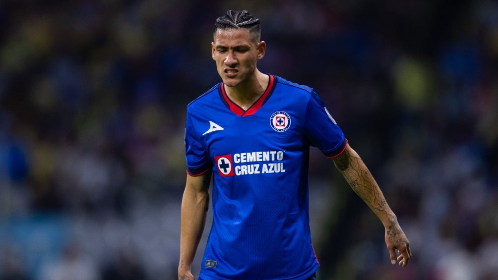 Antuna en partido con Cruz Azul 