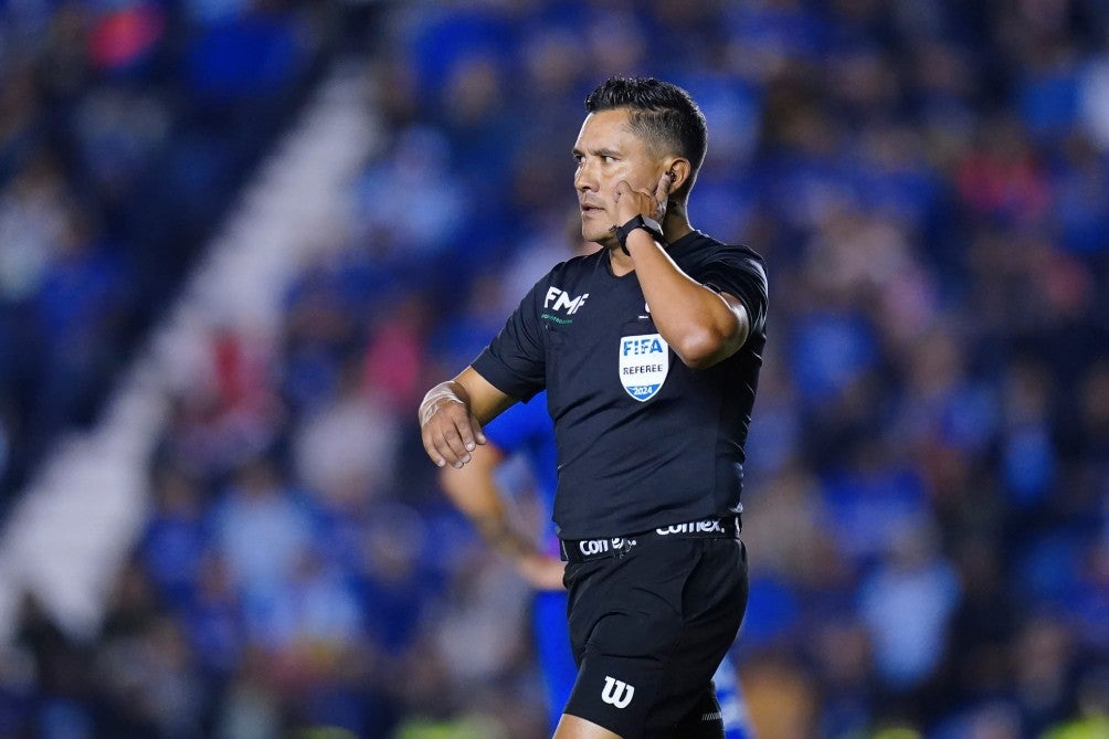 El 'Cantante' Guerrero pitó ante Santos Laguna la jornada pasada