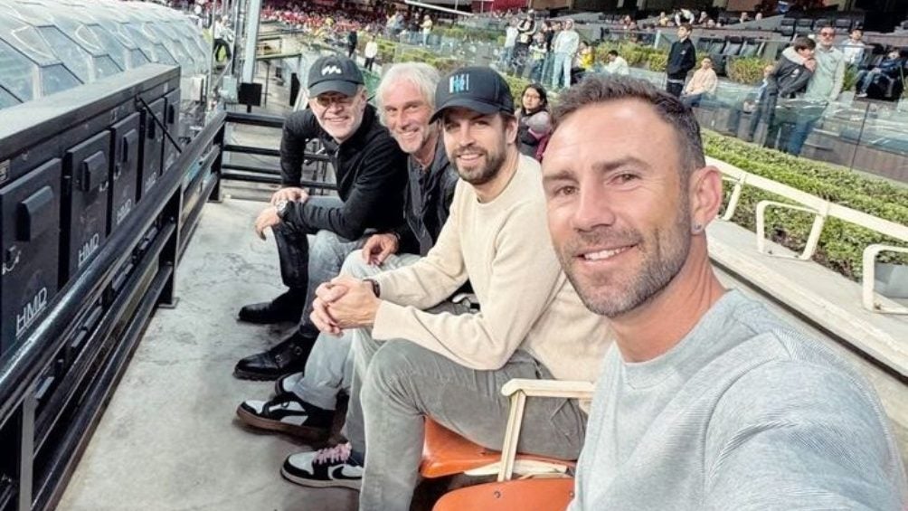 Piqué fue a ver al América al Estadio Azteca junto a Layún