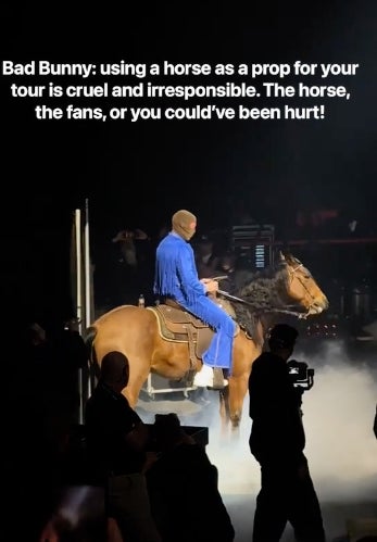 Bad Bunny salió a caballo en un concierto de Estados Unidos.