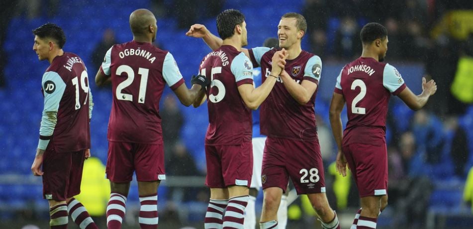 Jugadores del West Ham en festejo de gol