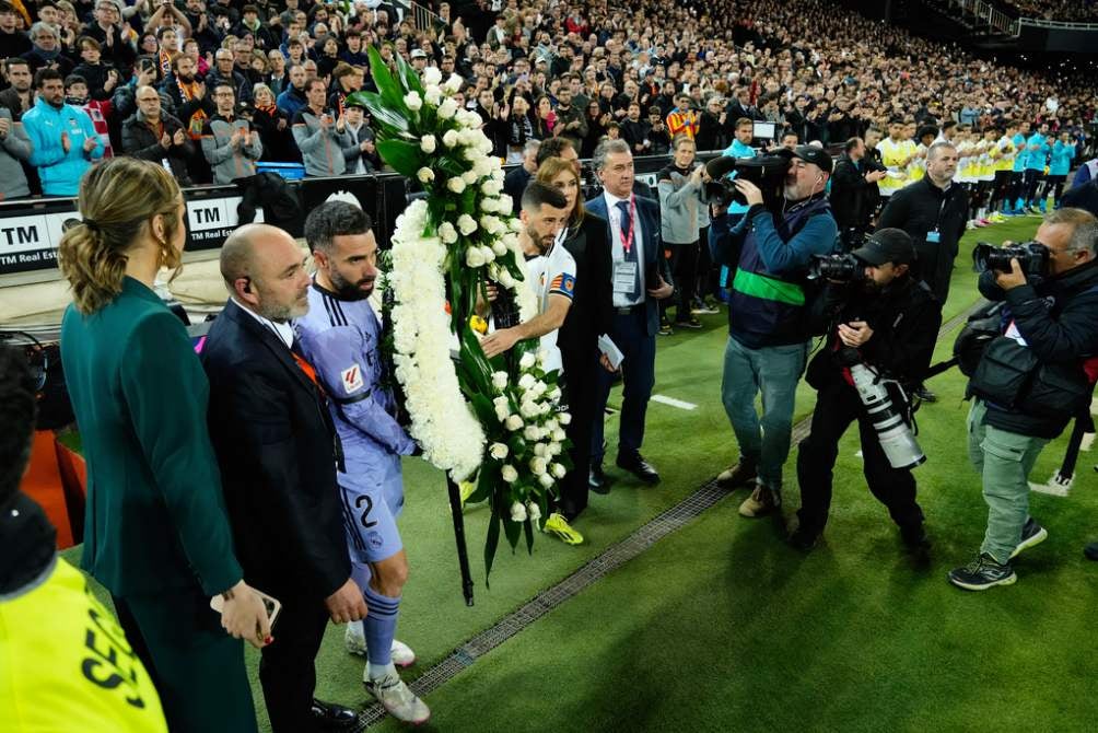 Así fue el homenaje a los fallecidos en el incendio de Valencia