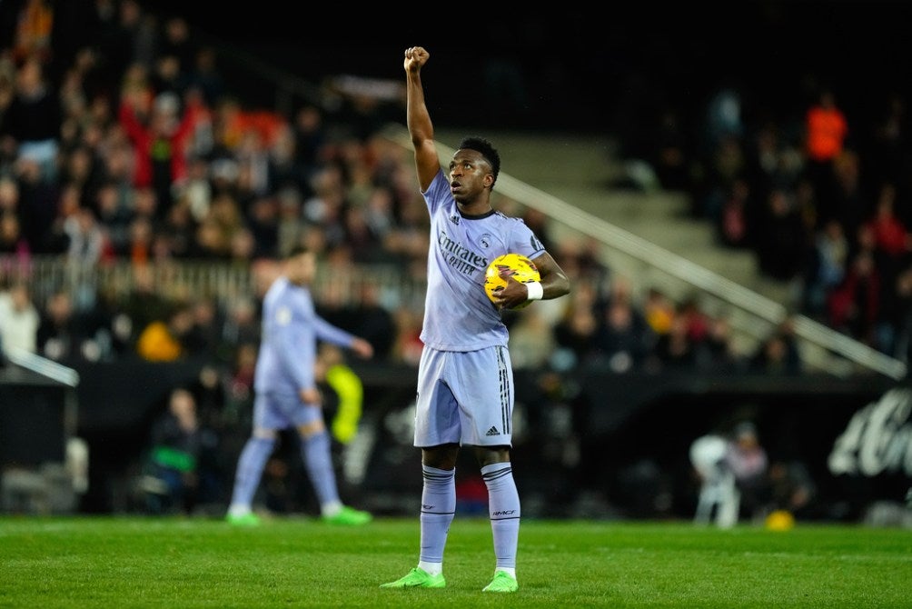 La celebración de Vinicius en su primer gol ante Valencia