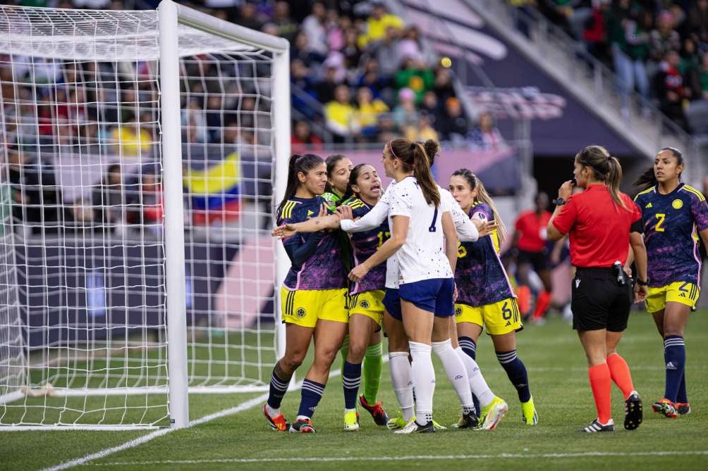 La bronca en el partido entre EUA y Colombia