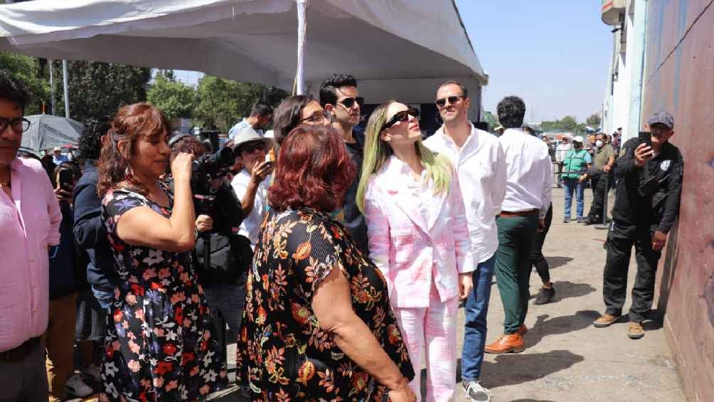 La cantante se mostró sorprendida por esta obra de arte. 