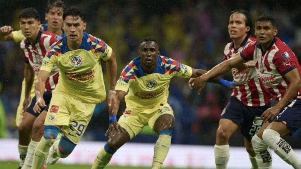 Imágenes de un América vs Chivas