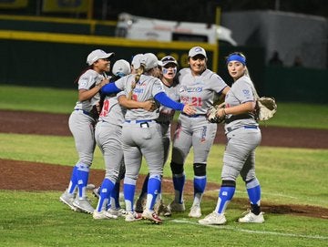 Charros celebra la victoria