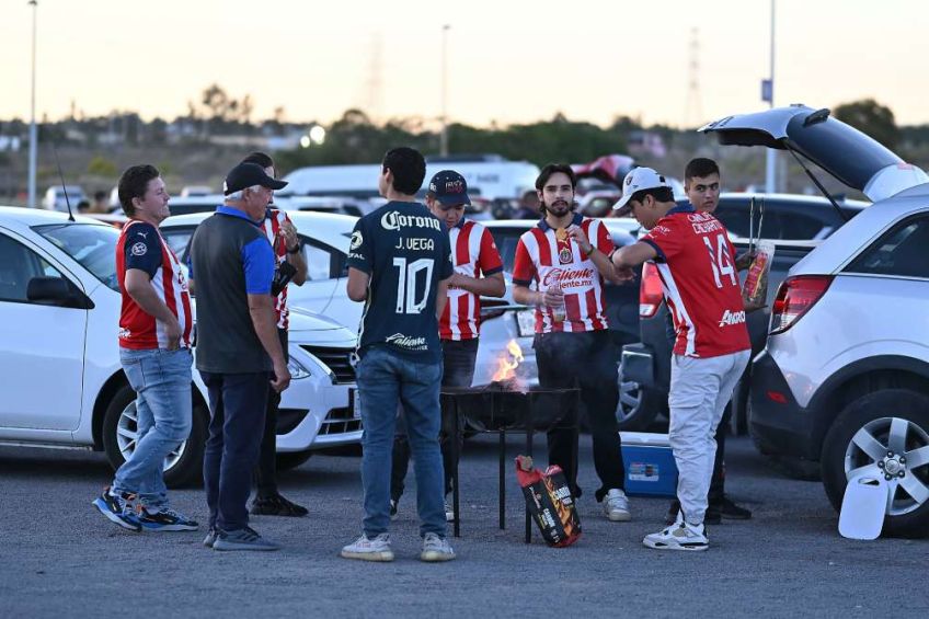 Liga MX vetará a aficionado que golpeó a policía