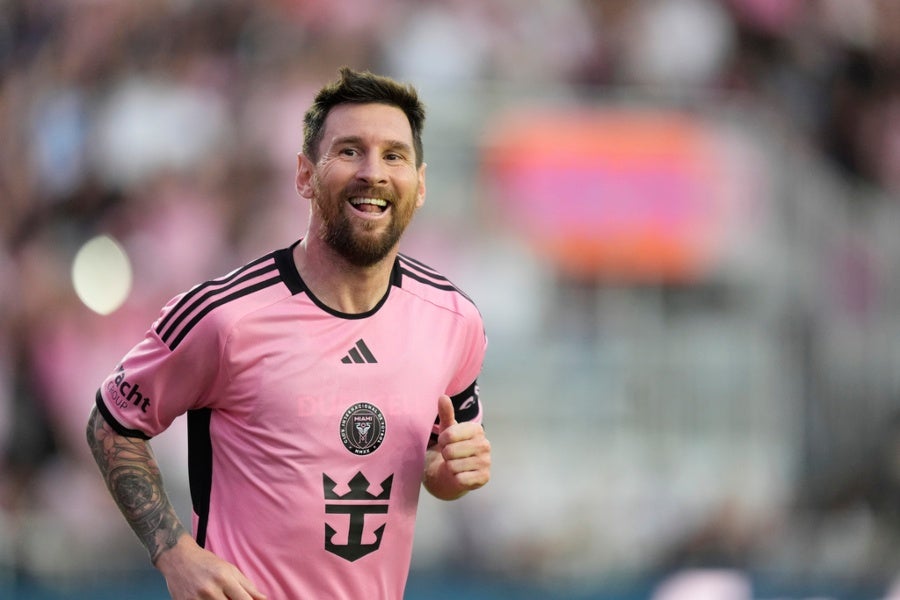 Lionel Messi es duda para el duelo ante Montreal